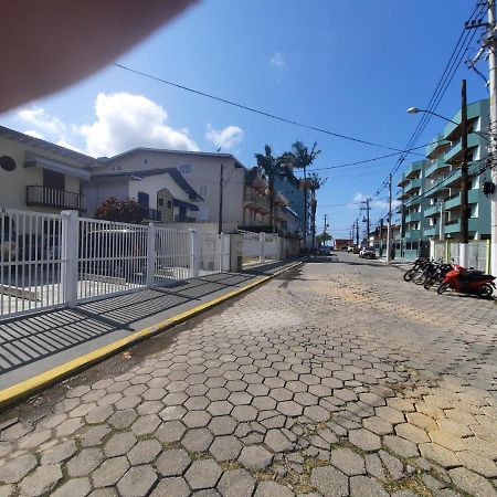 Apto Marlim Prateado Em Ubatuba Na Praia Grande A 50Mts Da Orla Apartment Exterior photo