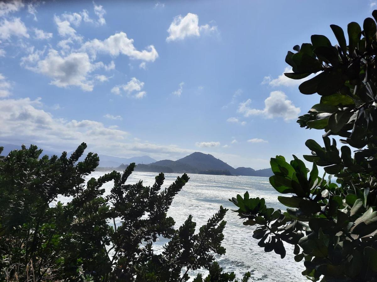 Apto Marlim Prateado Em Ubatuba Na Praia Grande A 50Mts Da Orla Apartment Exterior photo